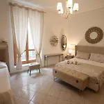 Panorama - Adults Only Noto