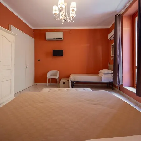 Panorama - Adults Only Noto