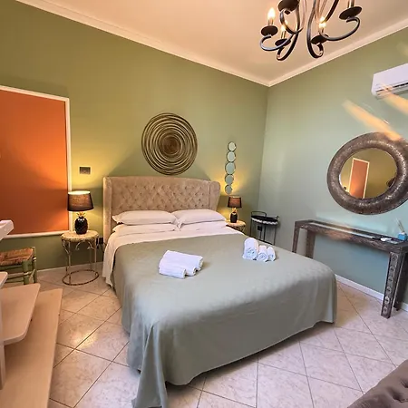Panorama - Adults Only Noto
