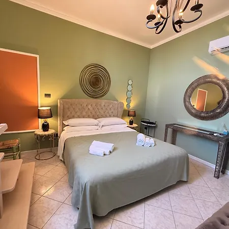 Panorama - Adults Only Noto