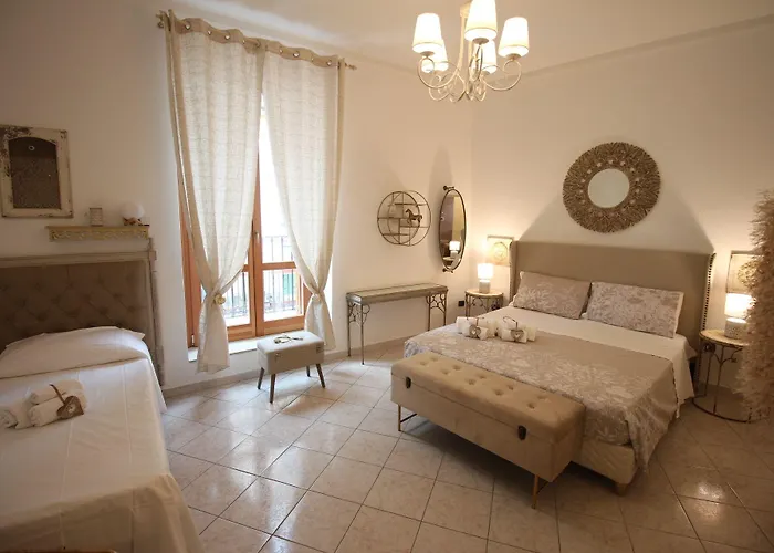 Panorama - Adults Only Noto